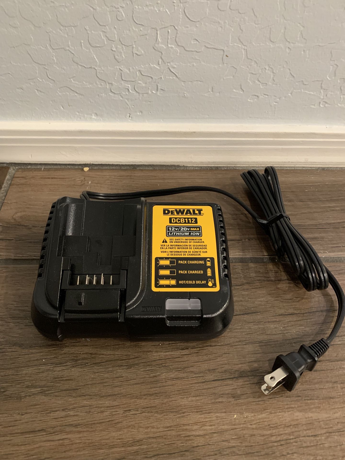 DeWalt DCB112 Charger for 12V/20V