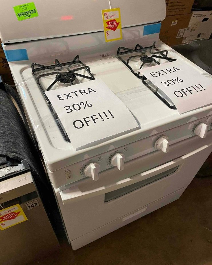 HOTPOINT RGBS330DRWW 30-in 4 Burners 4.8-cu ft Freestanding Gas Range Stove