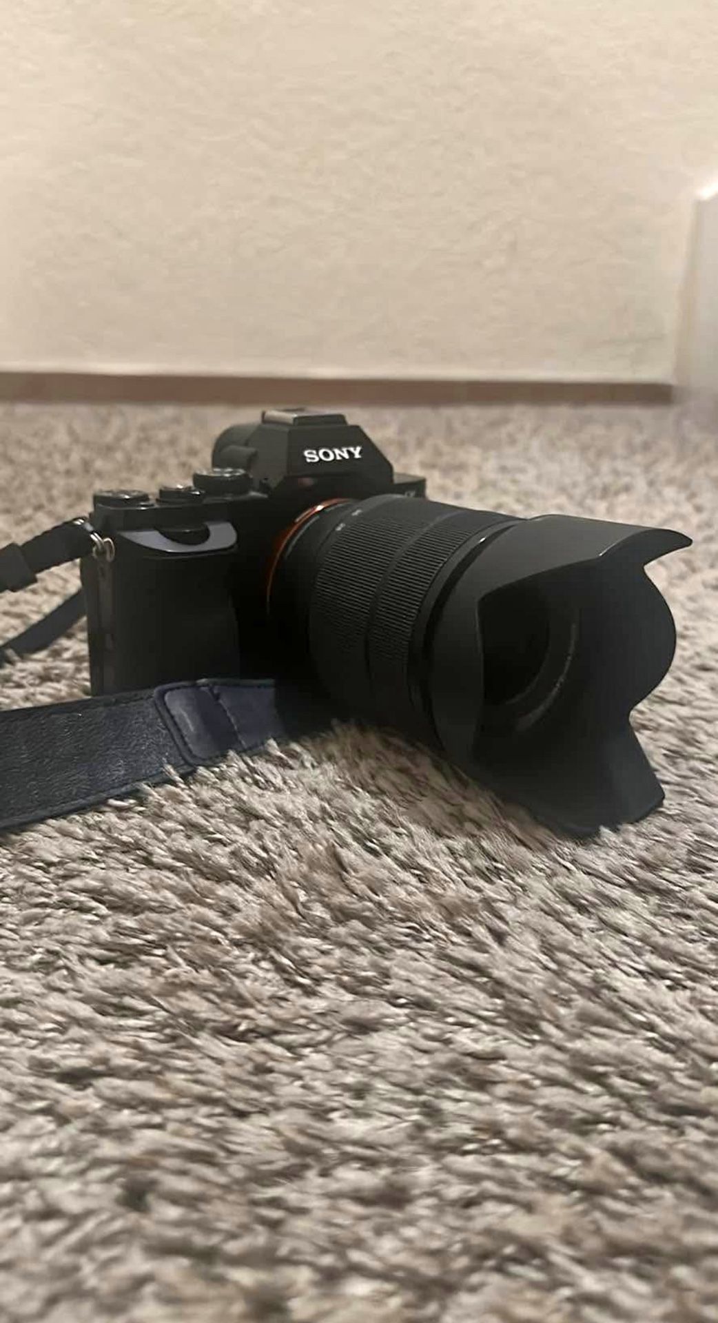 SONY A7 1 FULL FRAME with 28-70mm LENS