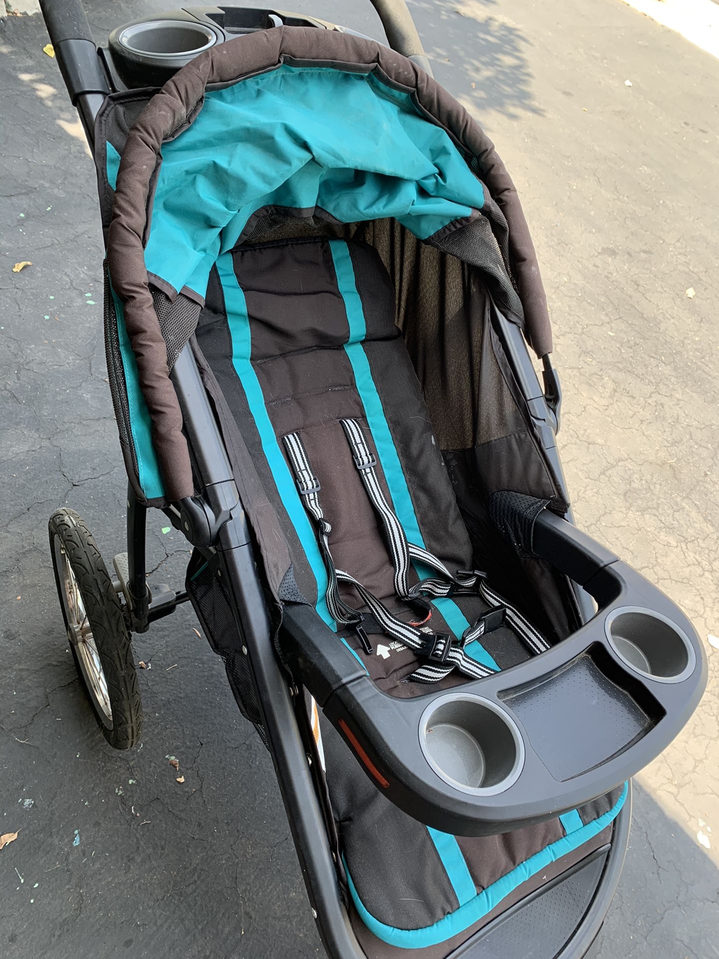 Graco Jogging Stroller for Sale in Brea, CA OfferUp
