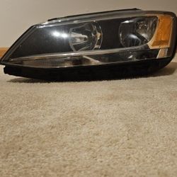 Used 2014 Volkswagen Jetta Headlights