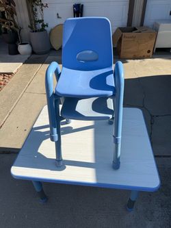 Lakeshore Table and Chairs