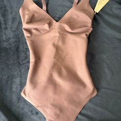 SKIMS BODY UNLINED PLUNGE THONG BODYSUIT