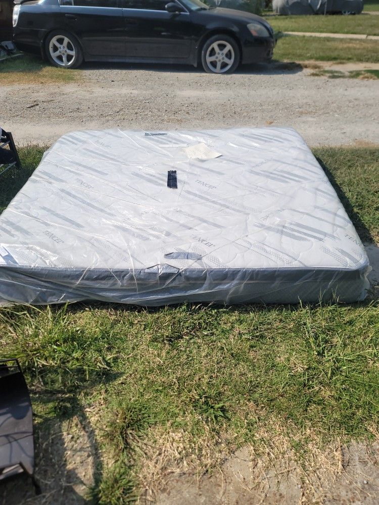 King Mattress Pillow Top