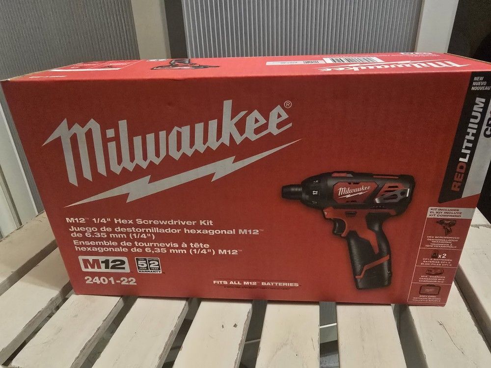 NEW IN BOX Milwaukee M12 1/4" Hex Screwdriver Kit 2401-22