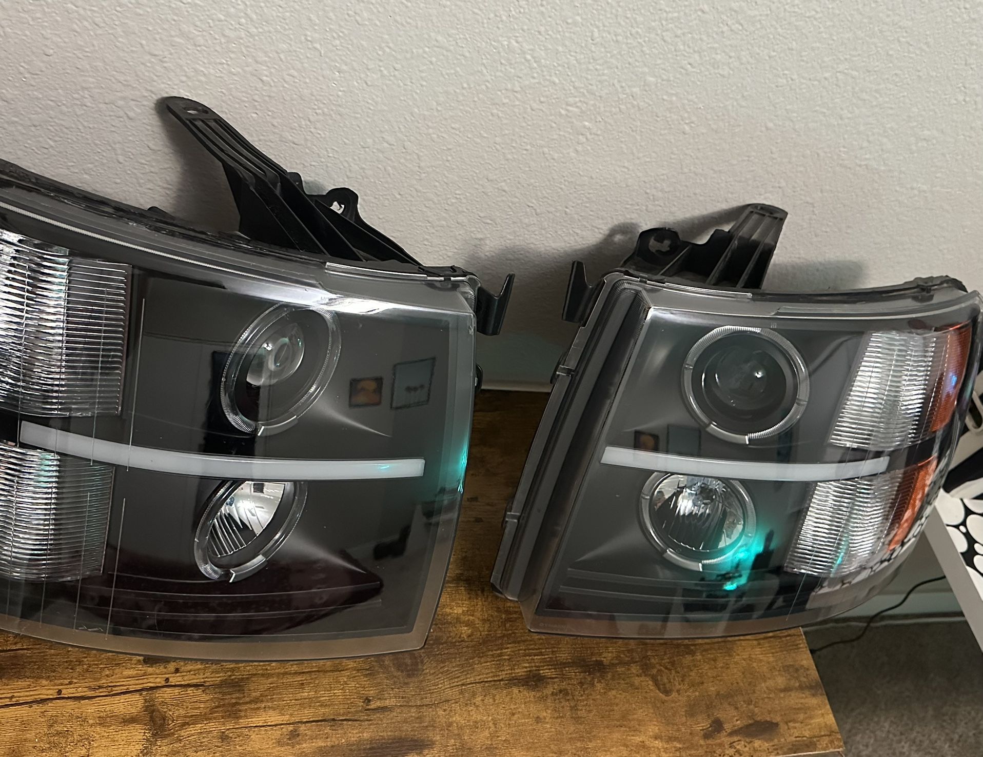 Headlight Silverado 07-13