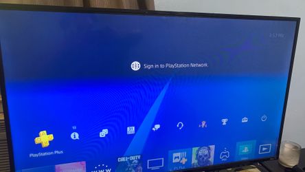 43in Roku smart TV With PS4 and controller