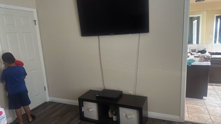 Tv stand/organizer