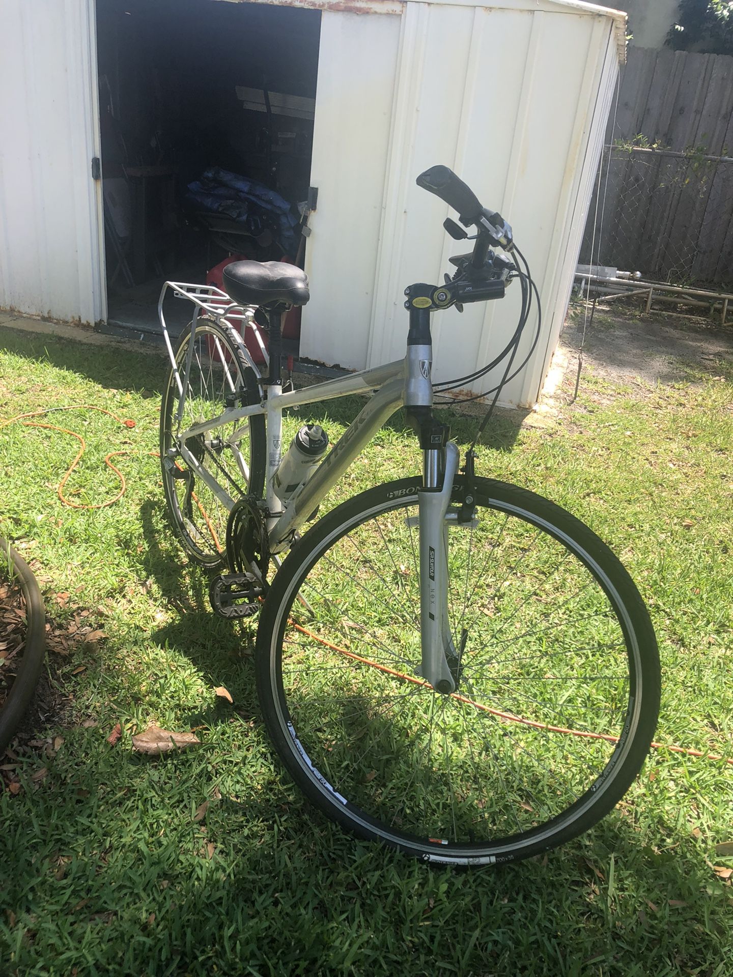 Trek Verve3 Like New