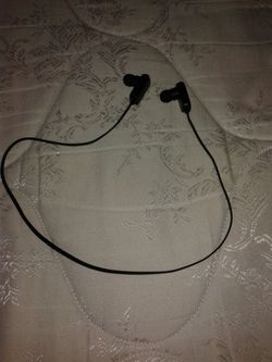 Bluetooth earbuds