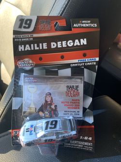 Hailie deegan 1:64 raced win diecast