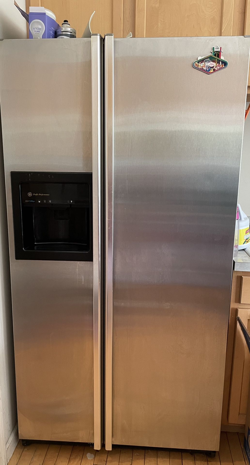Refrigerator .. Good Condition / Ice Maker Is Not Working .. 