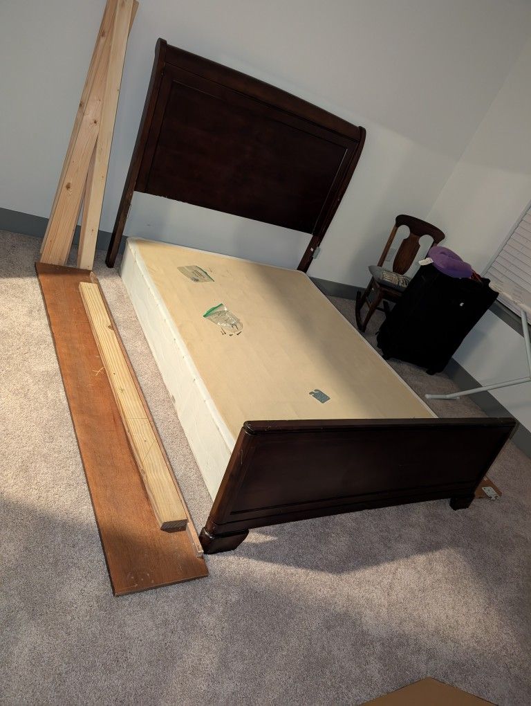Free Queen Size Bed Frame & Box Springs
