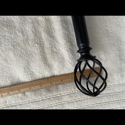 Excellent Condition Curtain Rod