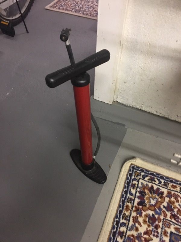 Air pump 5$
