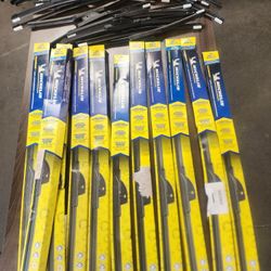 Michelin Winshield Wipers  Size 16,25,26,28 New Any Car 