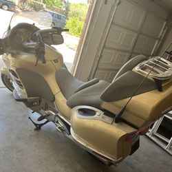 Motorcycle BMW 2005 K1200lt. Gold 