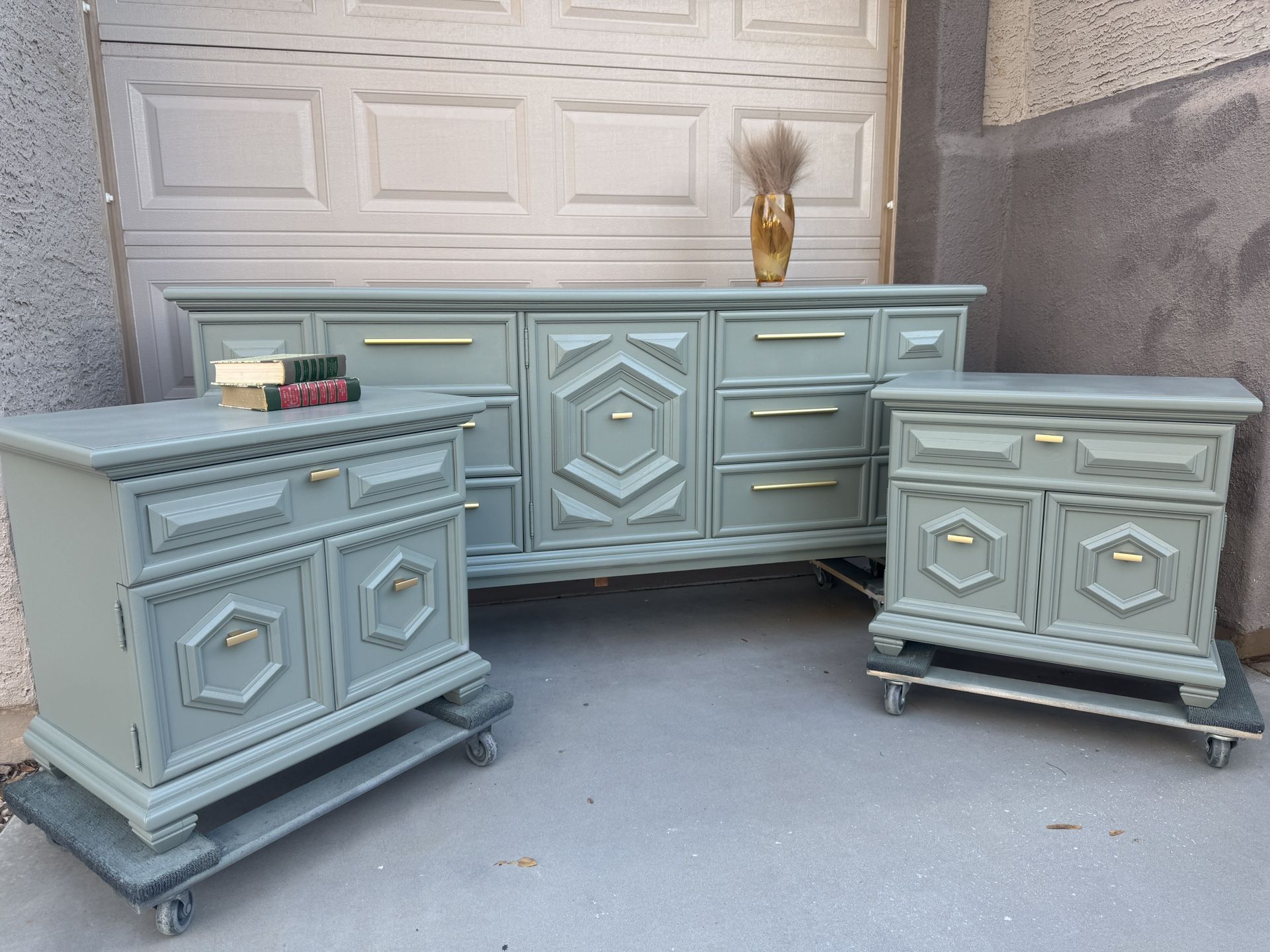 Thomasville 3 Pc Set Available