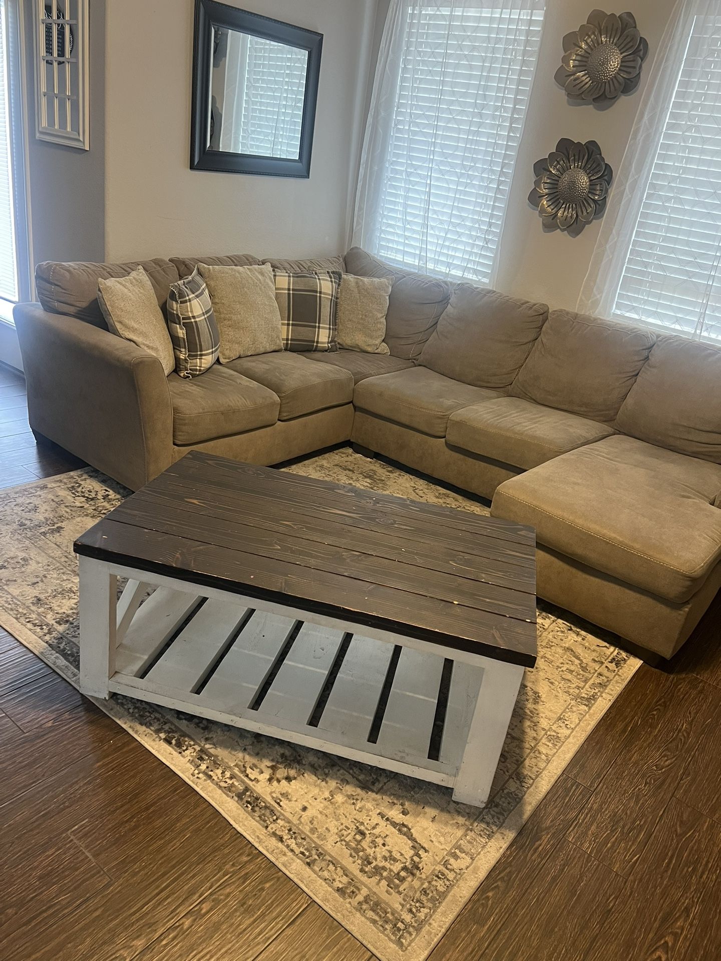 Sectional Couch 