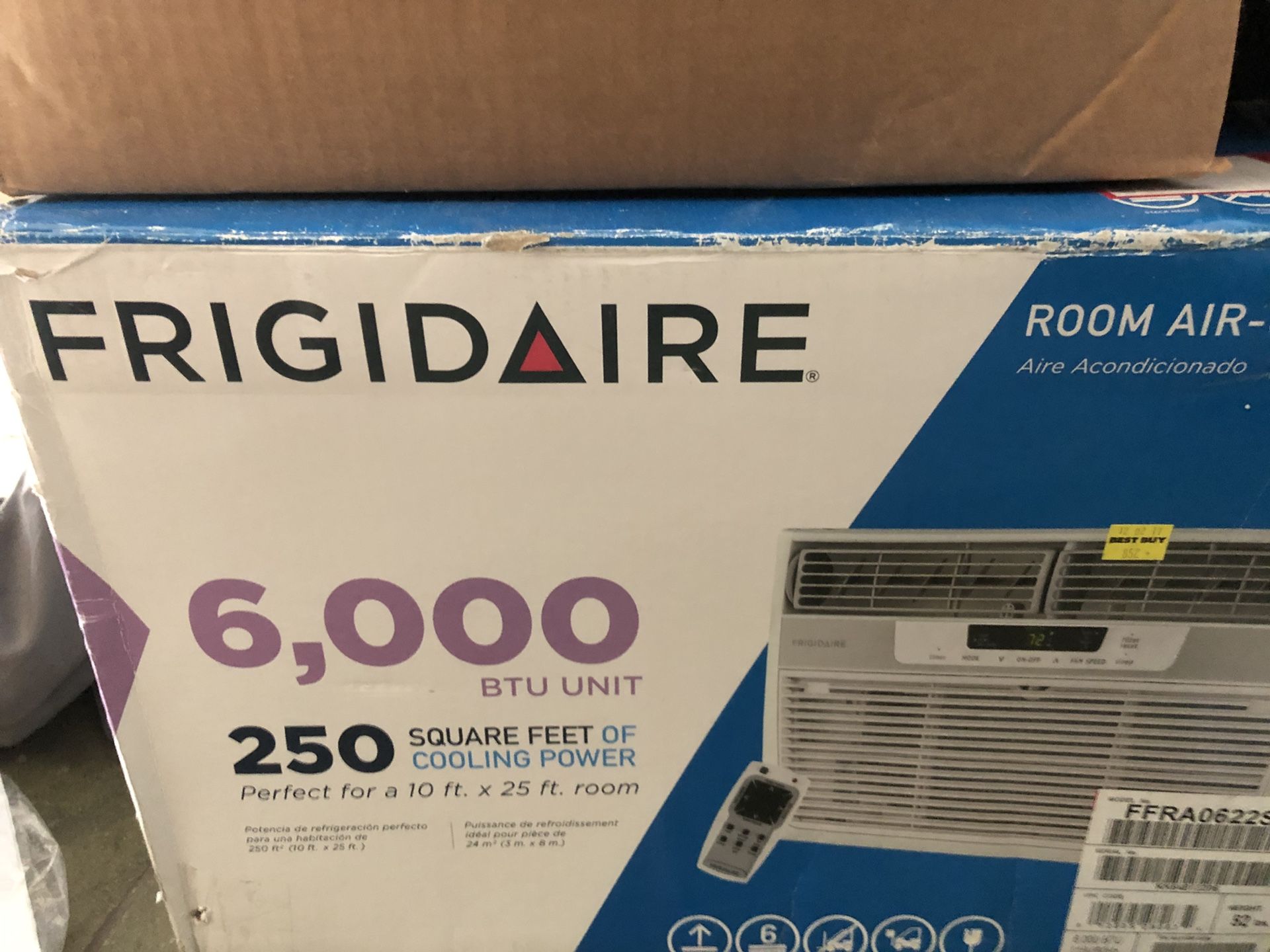 Frigidaire window mounting air conditioner 6,000 BTU