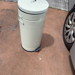 Trash Can