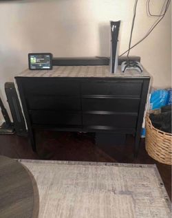 Black Tv stand