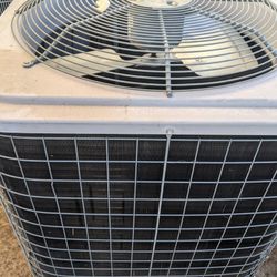 2016 Carrier 3 Ton AC condenser Heat Pump
*Fully charged with R410a refrigerant*