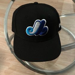 New Era Fitted Size 7 Retro Montreal Expos 