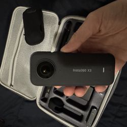 Insta360 X3 Bundle Kit - 360 Action Camera w/extras