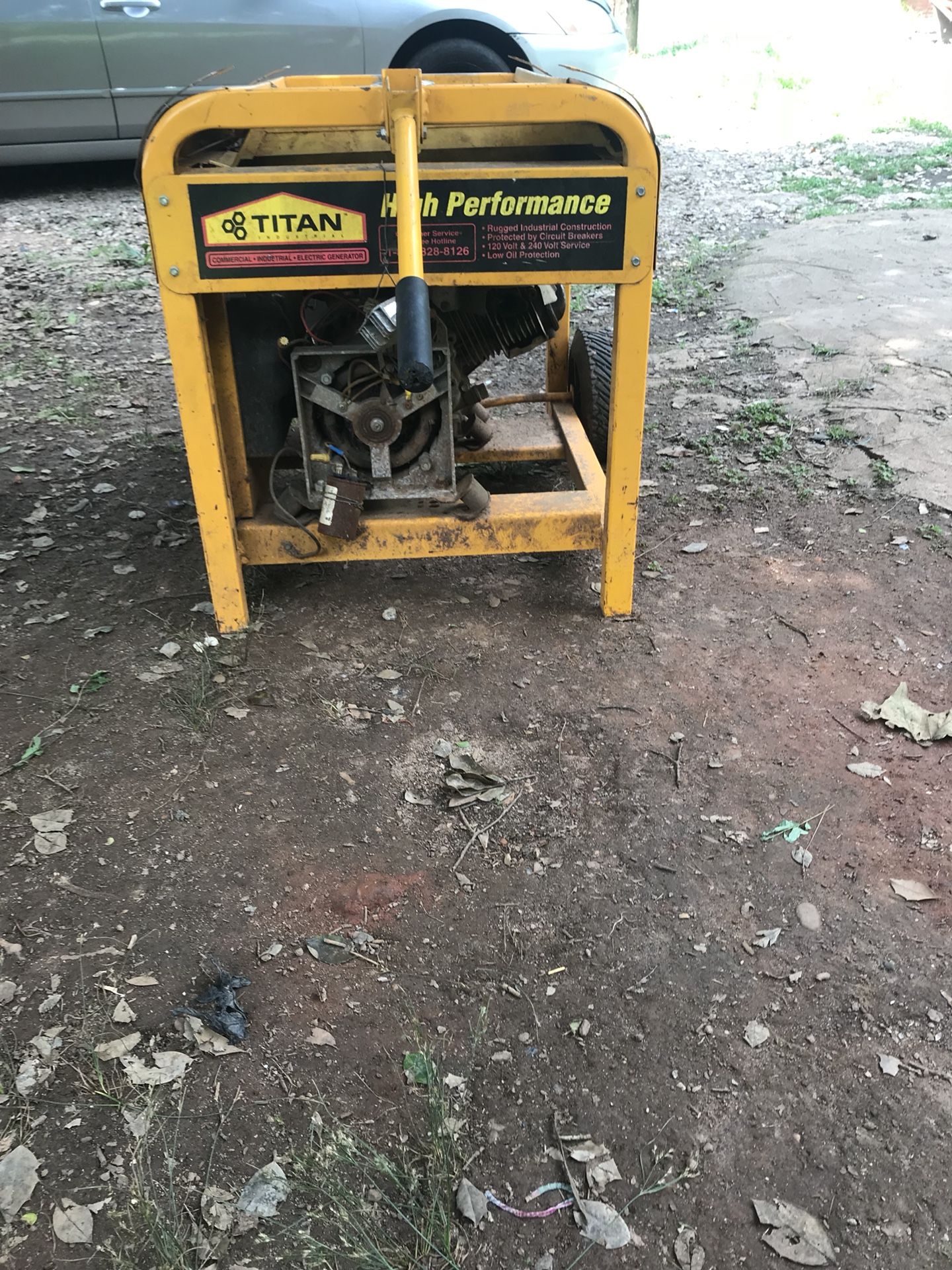 Titan Industrial 7000 High Performance generator.$300 as is just need gas And she’s ready to fire up