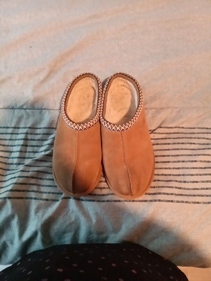 Ugg Low Cut Boots