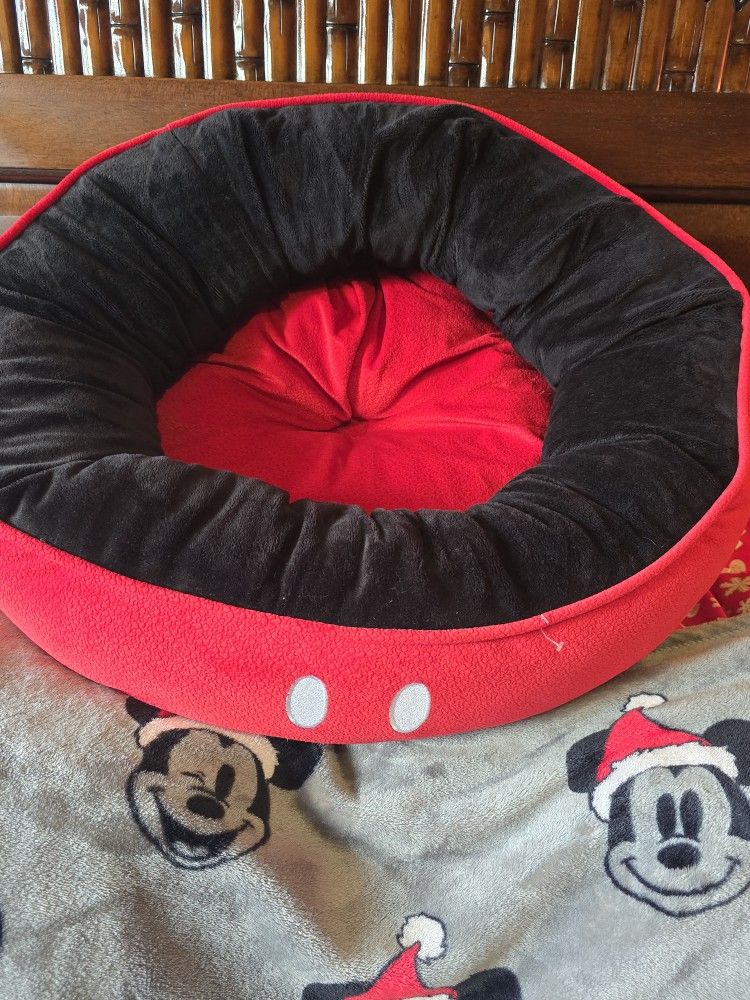 ❤️ Mickey Mouse Dog Bed For Small-Medium Dogs ❤️
