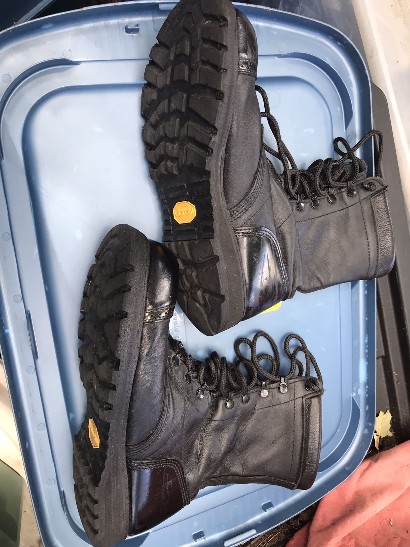 Lnew Army leather work boots size 10 1/2 only $50 firm heavy duty