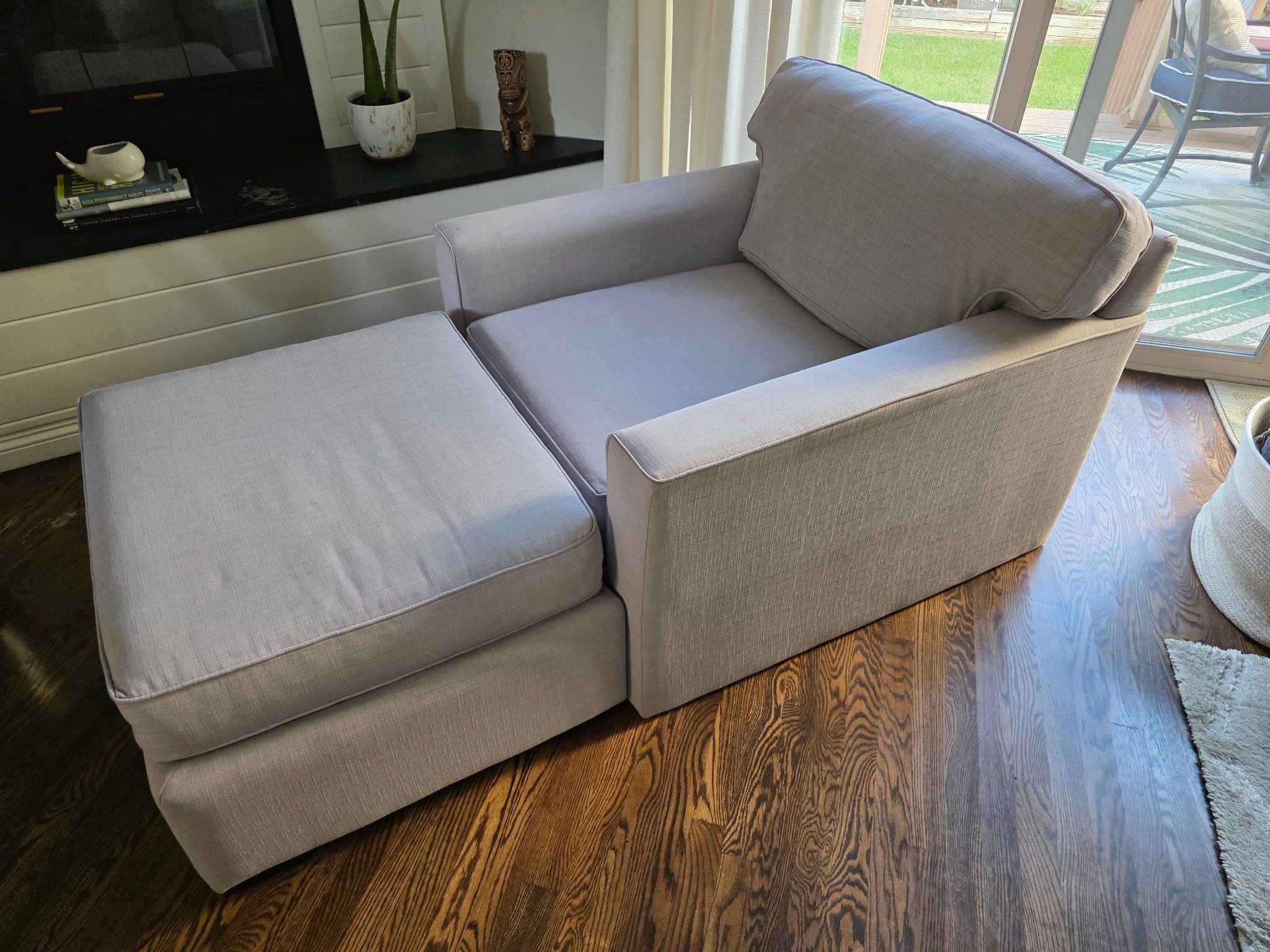 Large Arm Chair With Ottoman 