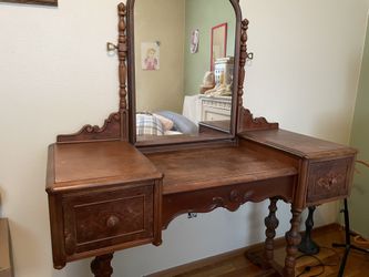 Antique Vanity Desk And Mirror