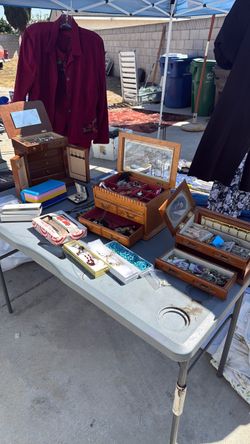 Garage sale 8/23 8am 8581 bird Ave Midway city