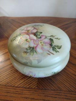Vintage Beautiful 2/pc  Power Box/ hand painted