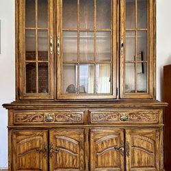 Vintage Heritage China Cabinet