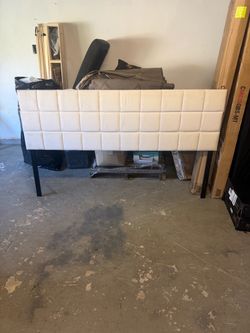King size ccVelvet Tufted Headboard with Adjustable Height and Width, Foldable Upholstered Headboard with Metal Legs for King Size Metal and Wood Bed 
