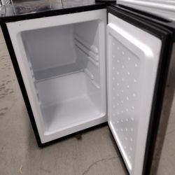 MINI FREEZER
