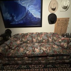 Vintage Floral Couch 