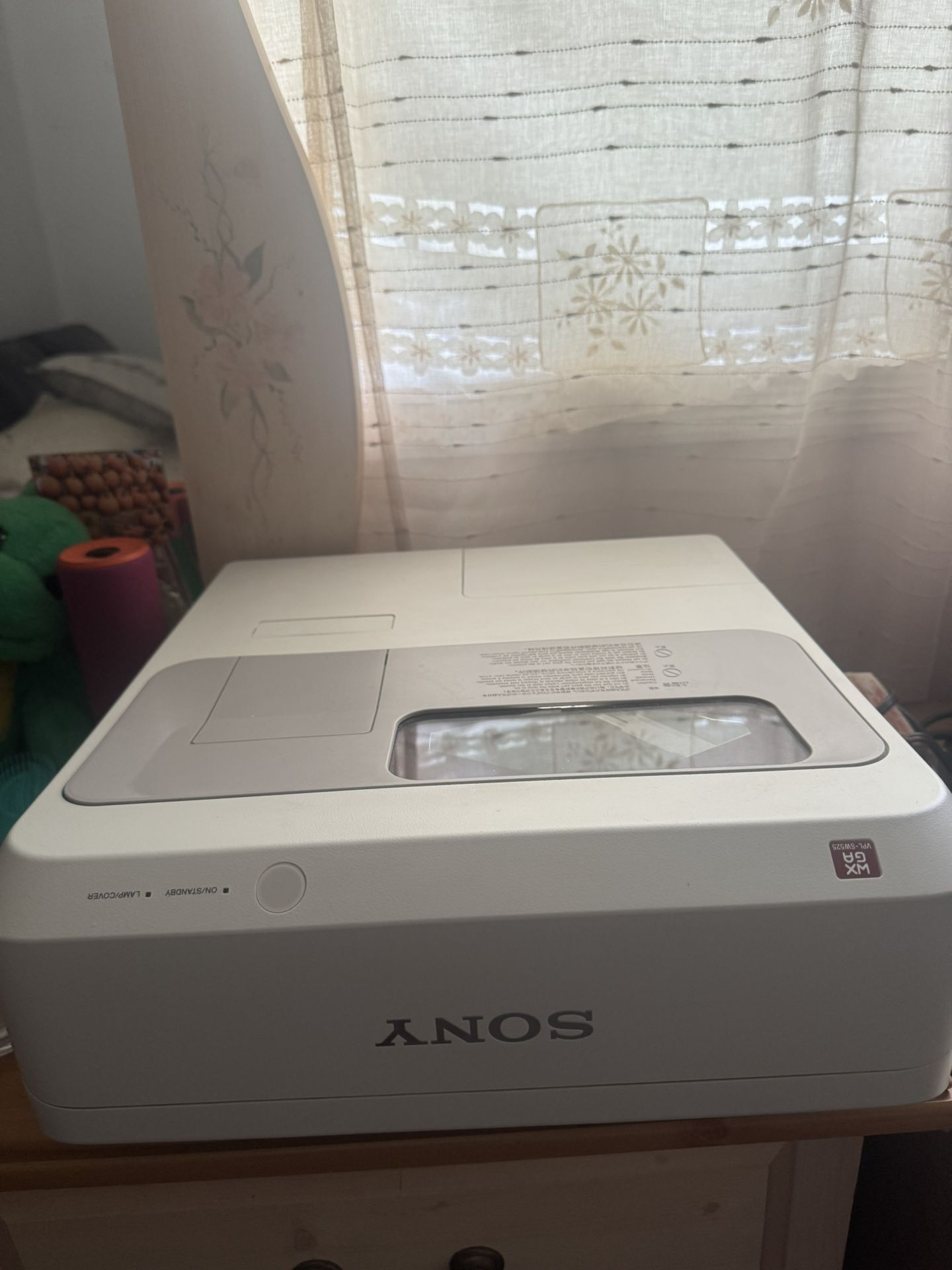 Projector Sony VPL-SW525