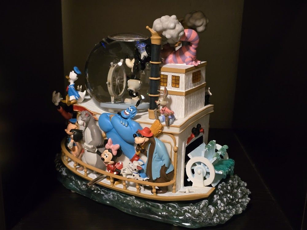 Steamboat Willie And Friends SnowGlobe
