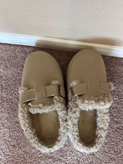 Tan Suede Shearling-Lined Clogs size 38 (US Size 7.5/8)