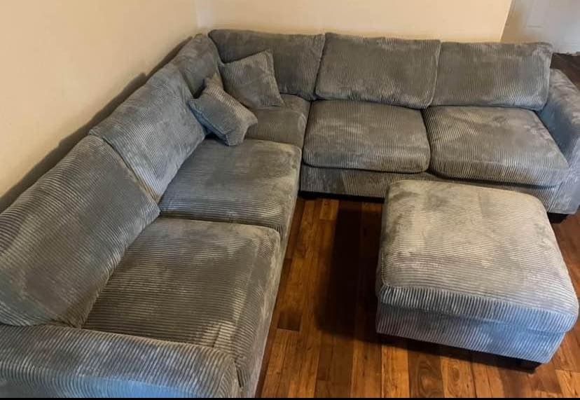 New Gray Corduroy Sectional Couch! Includes Free Delivery 🚚! Free Assembly!