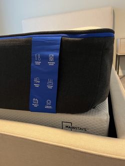 Nectar Queen Mattress — $485 - Excellent Condition
