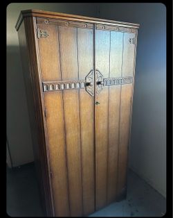 Austinsuite wardrobe