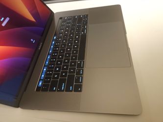 Apple Macbook Pro i7 16gb Ram 500gb SSD Drive 15.4 Screen 2017
