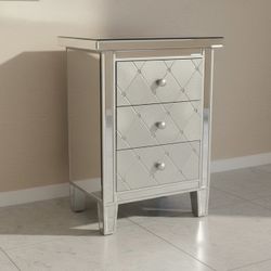 Modern Mirrored Silver 3 Drawer Storage Chest End Table Night Stand! Crack on top front right see pics  19x14x27in
