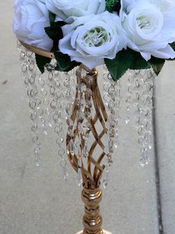 Gold Wedding Centerpiece Stand with Crystal Strands